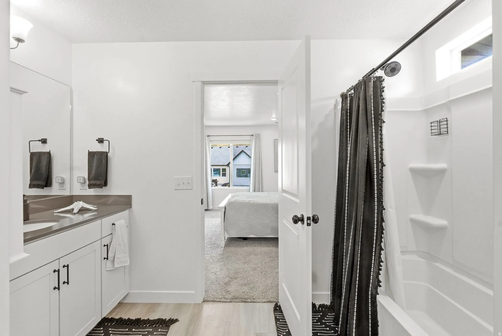 Tub/shower combo