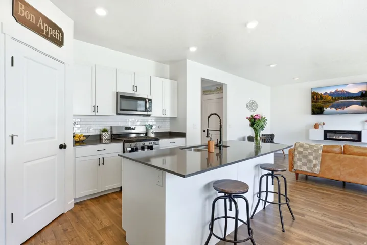 1209 S Red Cliff Dr, Santaquin, Utah 84655