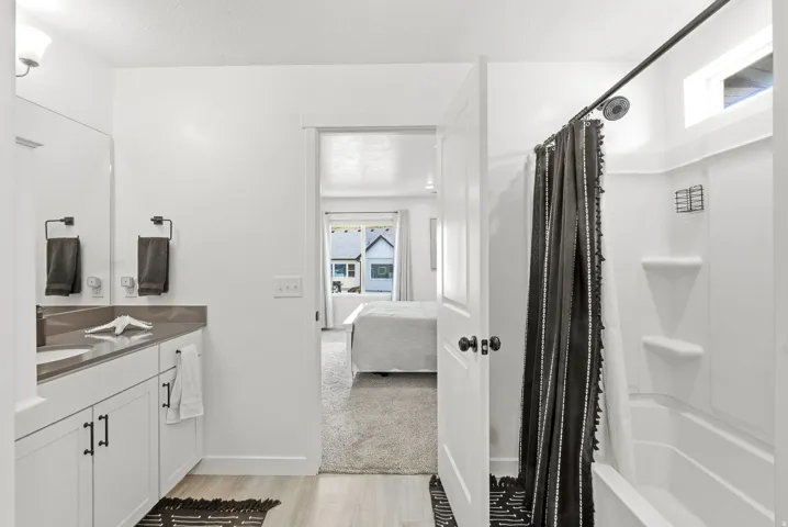 Tub/shower combo