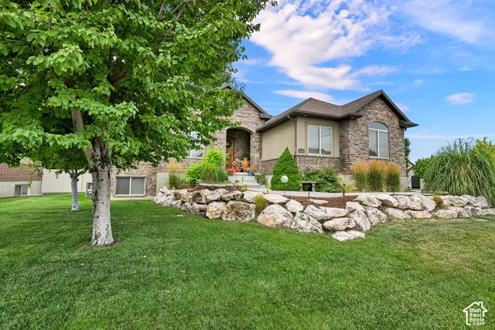 1234 S Shotley Bridge Dr, Syracuse, Utah 84075