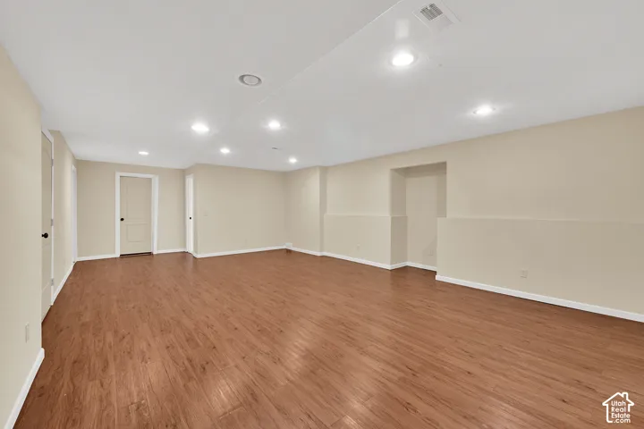 1234 S Shotley Bridge Dr, Syracuse, Utah 84075