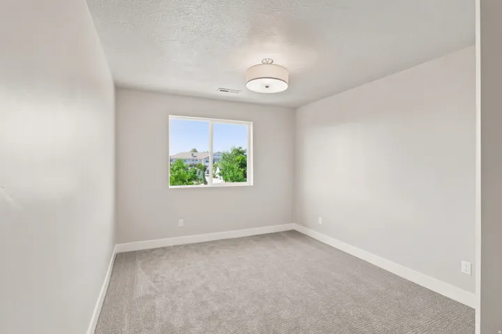 3246 W 850 N #114, Layton, Utah 84041