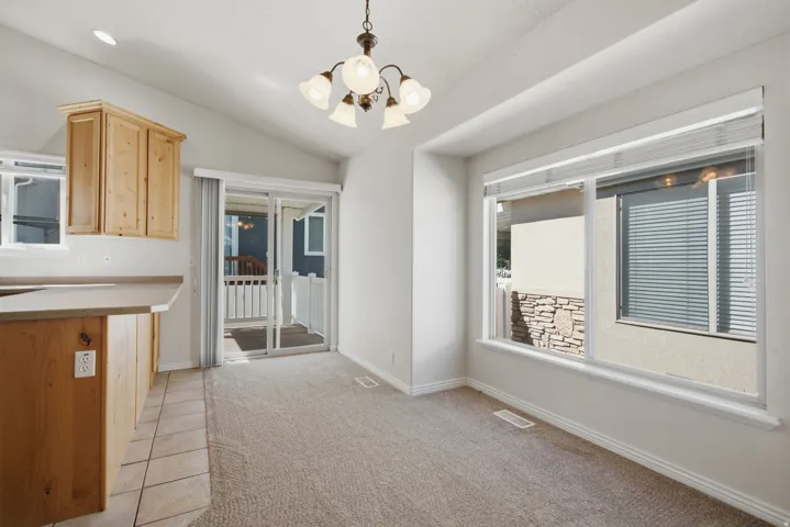 Open concept kitchen/dining