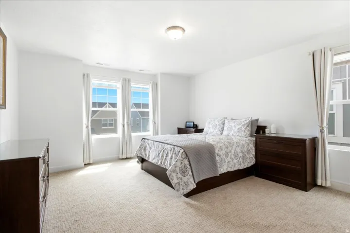 Primary Bedroom features an en-suite bathroom