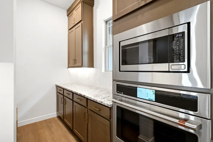 Built-in stainless steel microwave and oven combination