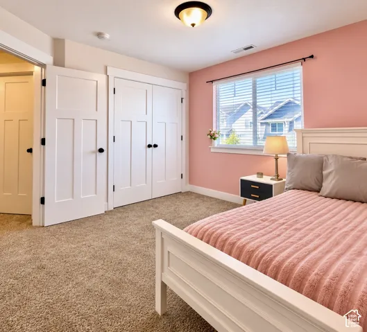 Plush carpeting throughout