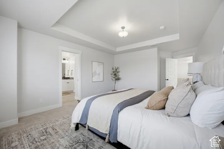 Recessed ceiling with a central flush-mount light fixture