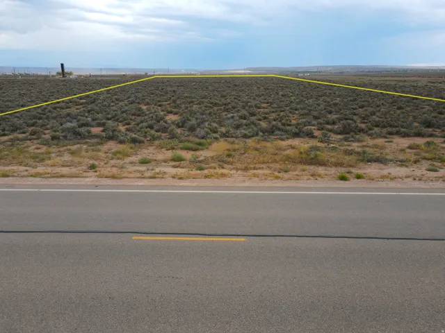Roadside parcel featuring natural desert vegetation