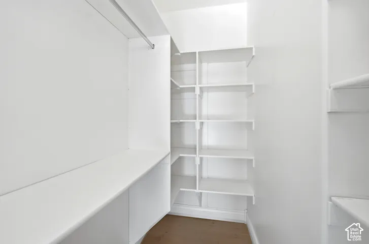 Main floor walk-in closet