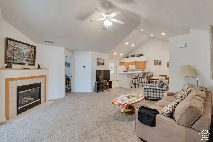 2156 W Jordan Villa Dr #b, West Jordan, Utah 84088