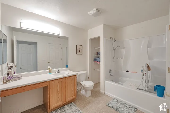2156 W Jordan Villa Dr #b, West Jordan, Utah 84088