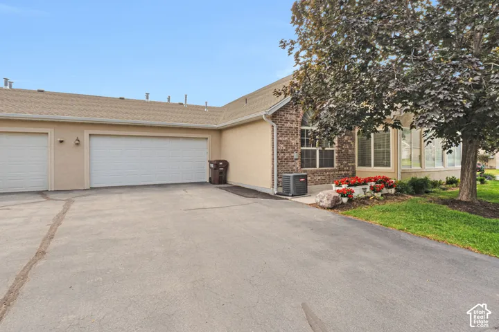 2156 W Jordan Villa Dr #b, West Jordan, Utah 84088