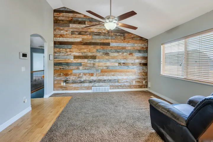 193 E Santa Fe Dr, Springville, Utah 84663