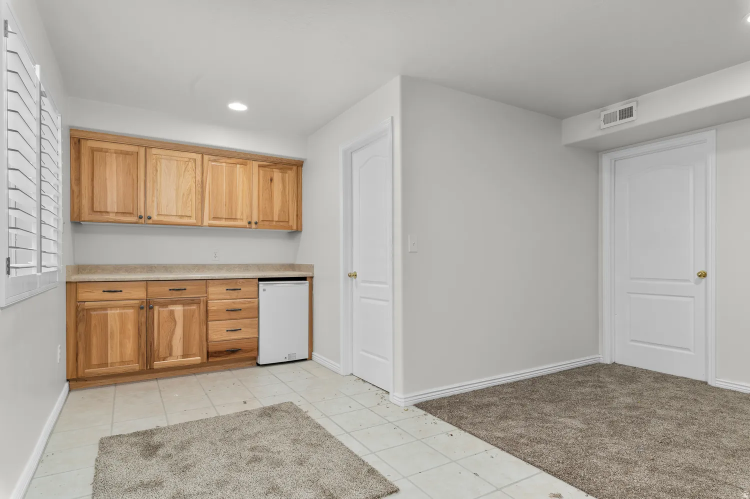 Kitchenette with mini Fridge.