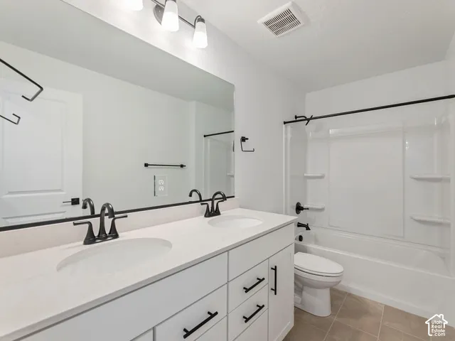 Dual vanity with integrated sinks and black-finish faucets