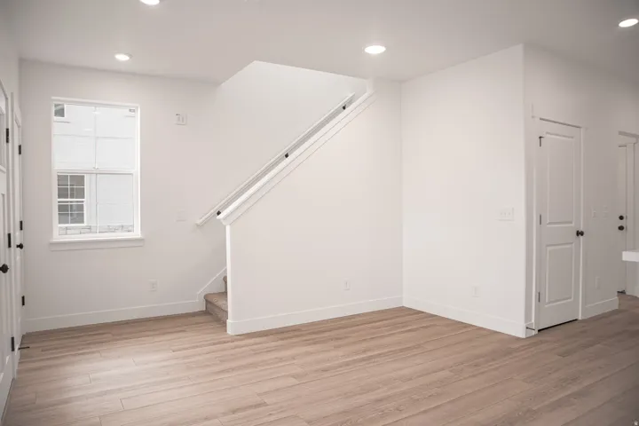 Living/dining area