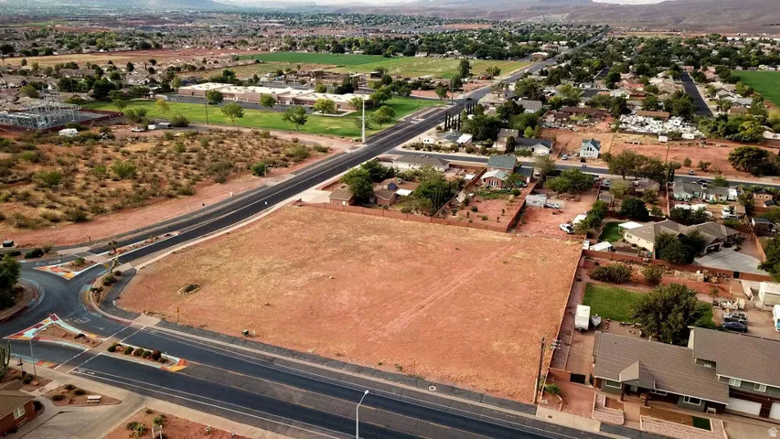 Expansive vacant lot featuring a flat topography and clear boundaries