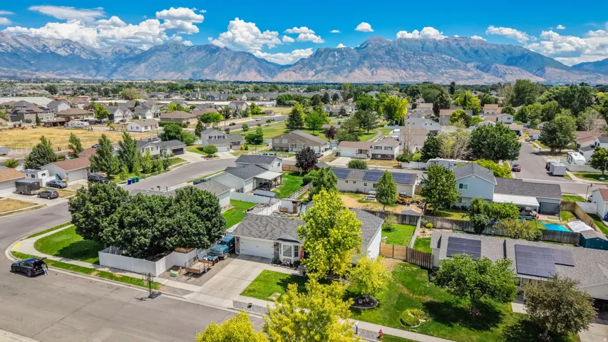 Residential neighborhood with mountain backdrop