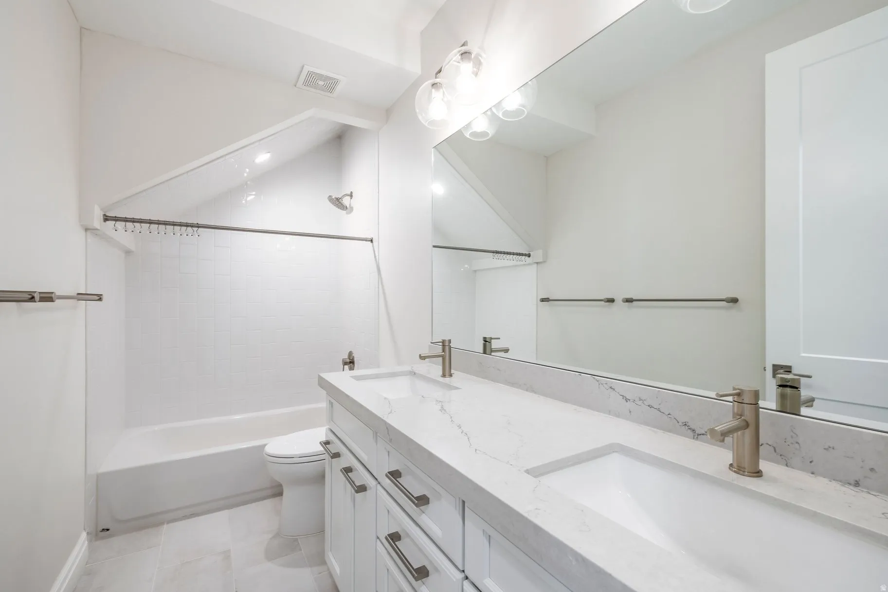 Second bathroom.