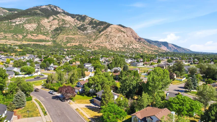 739 E 1900 N, North Ogden, Utah 84414