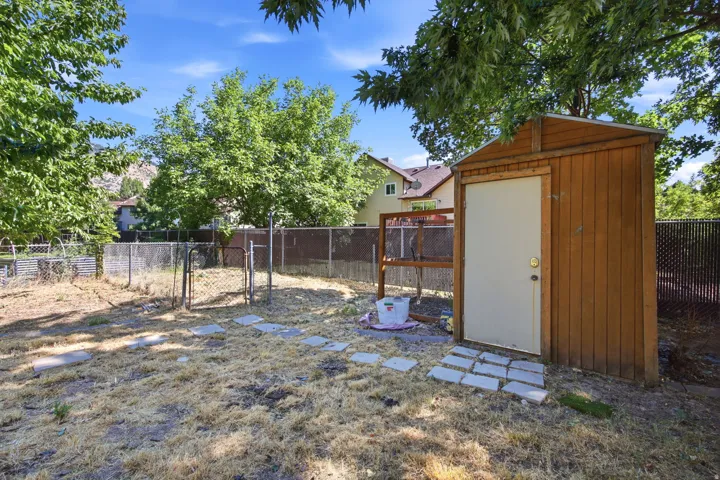 739 E 1900 N, North Ogden, Utah 84414
