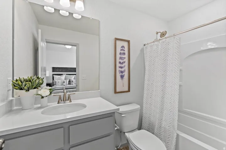 242 E Browns Creek St, Saratoga Springs, Utah 84045