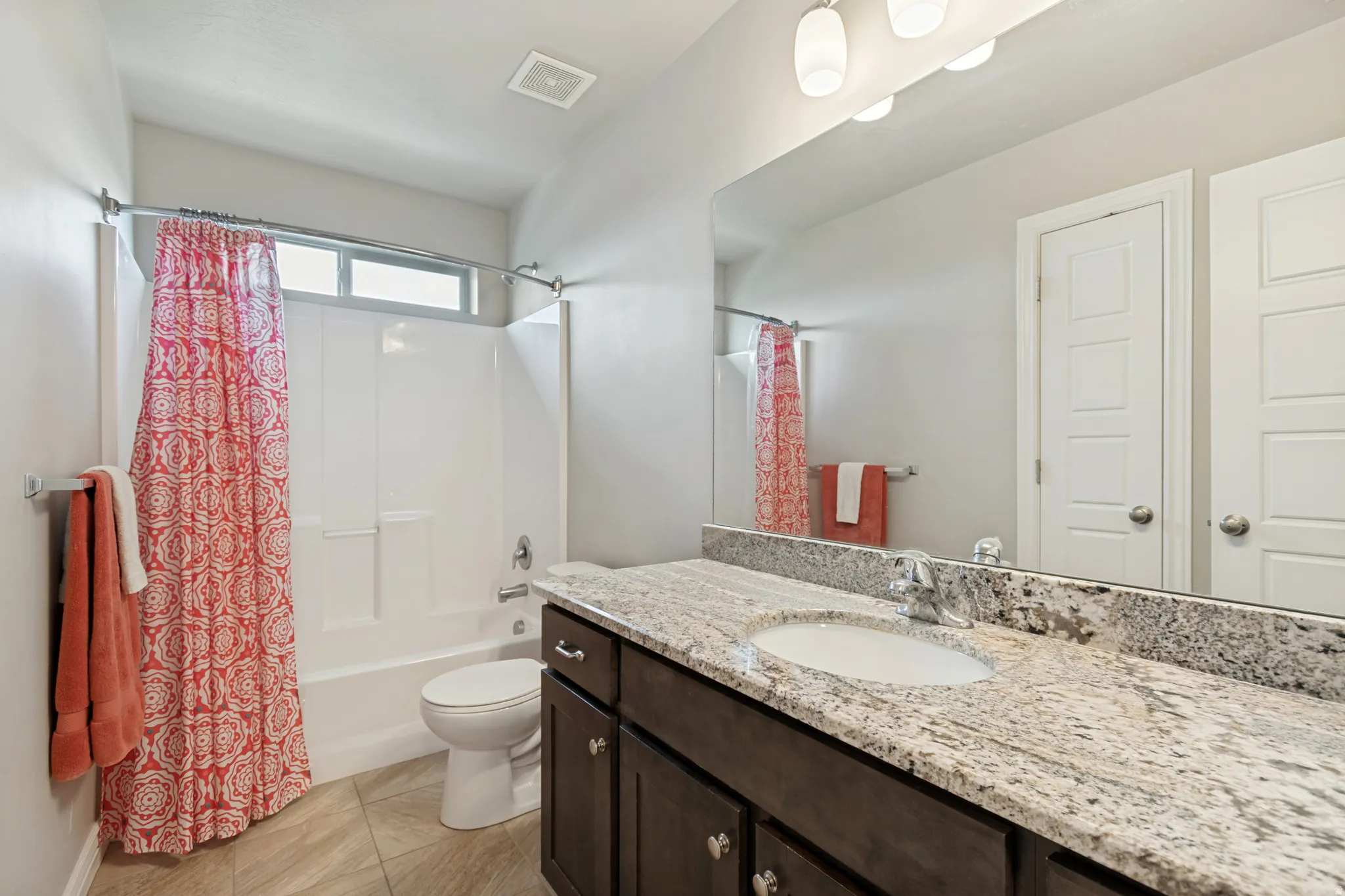 Upstairs Hall Bathroom