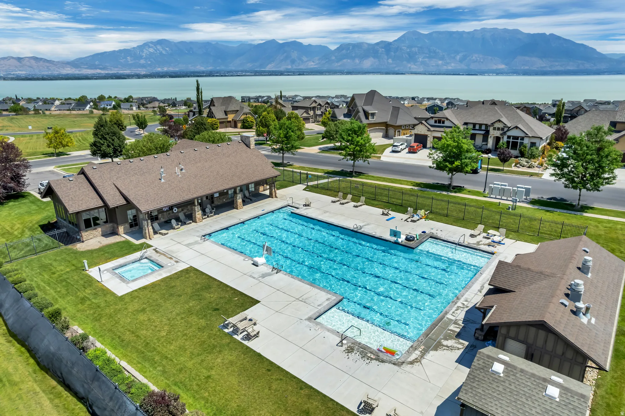 Community Pool & Clubhouse