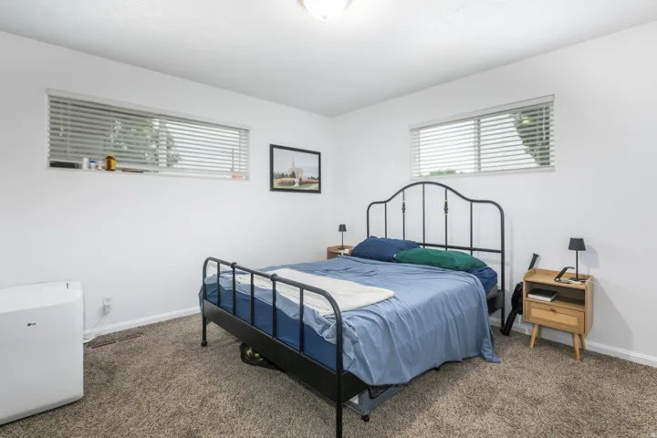 Primary bedroom .