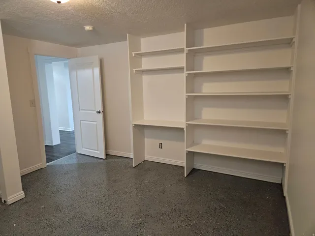 Photo prior to current tenant