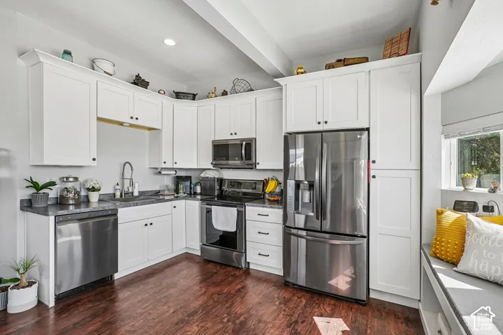 Studio Kitchen