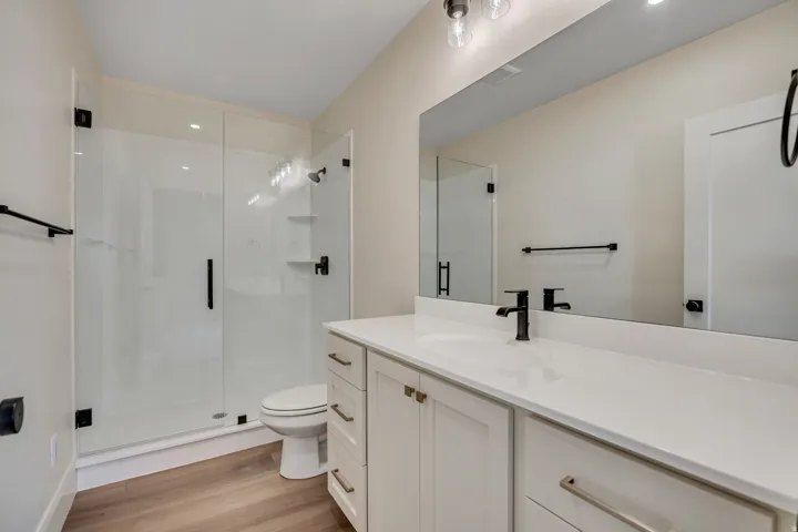 En-suite basement bath