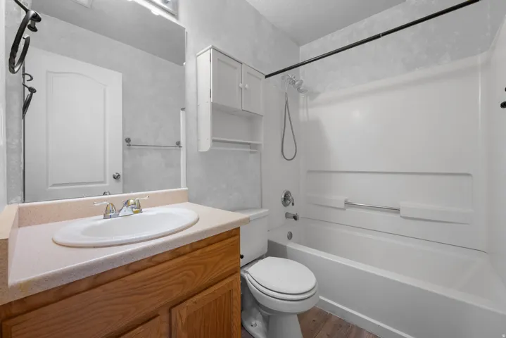 24 N Montrose Ln, Saratoga Springs, Utah 84043