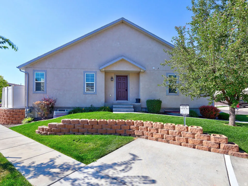 Desirable corner-unit location with convenient access to community parking.