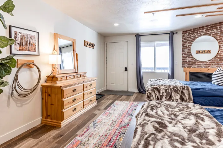 17017 Ant Flat Rd, Huntsville, Utah 84317