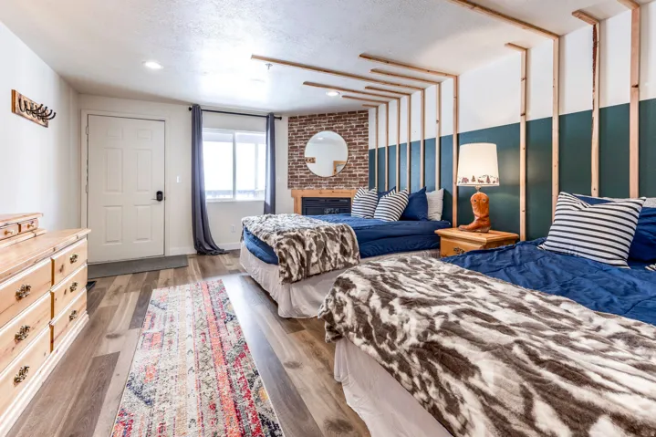 17017 Ant Flat Rd, Huntsville, Utah 84317