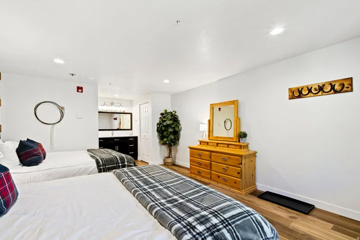 17017 Ant Flat Rd, Huntsville, Utah 84317