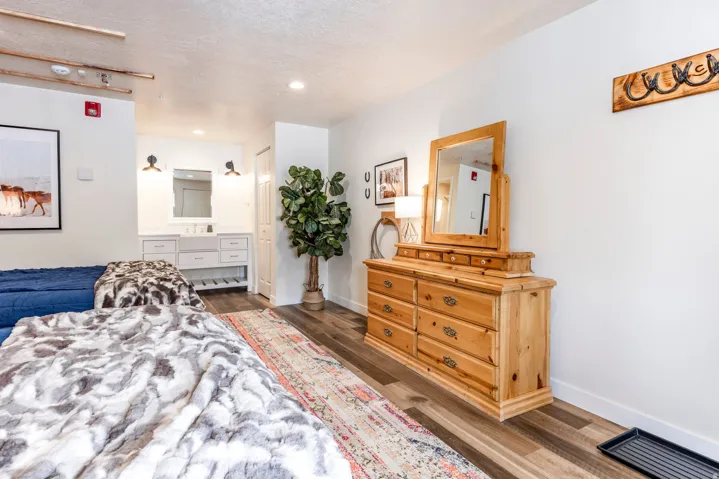 17017 Ant Flat Rd, Huntsville, Utah 84317