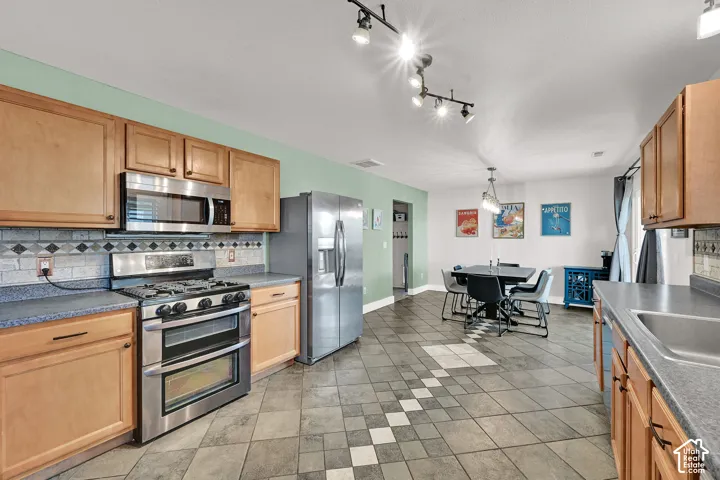 3581 W 2500 S, Syracuse, Utah 84075