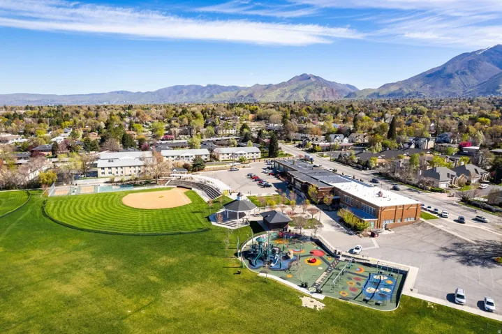 2250 E Murray Holladay Rd #201, Holladay, Utah 84117