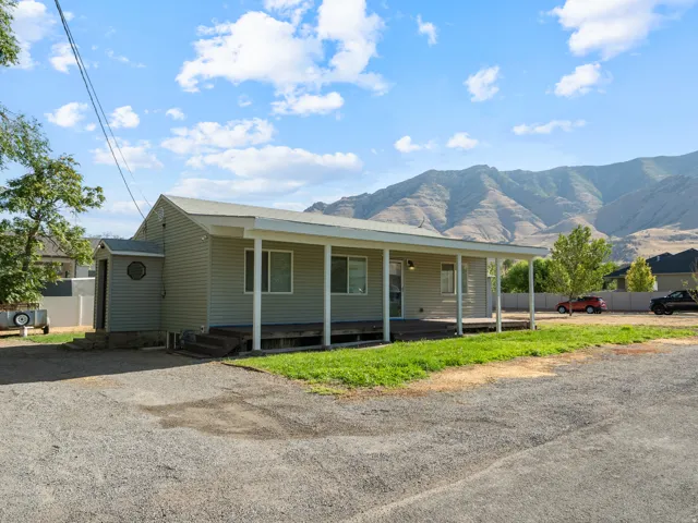 1811 Shepard Ln, Lake Point, Utah 84074