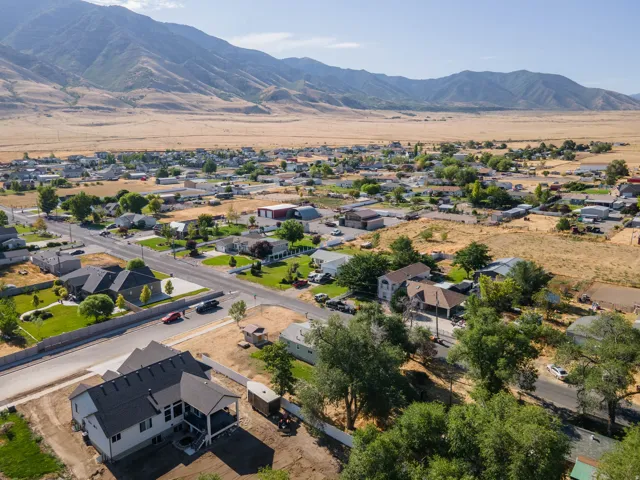 1811 Shepard Ln, Lake Point, Utah 84074