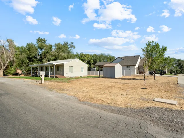 1811 Shepard Ln, Lake Point, Utah 84074