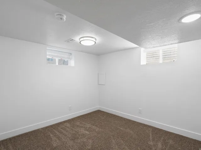 1811 Shepard Ln, Lake Point, Utah 84074