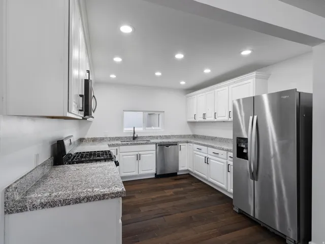 1811 Shepard Ln, Lake Point, Utah 84074