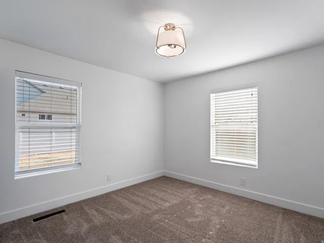 1811 Shepard Ln, Lake Point, Utah 84074
