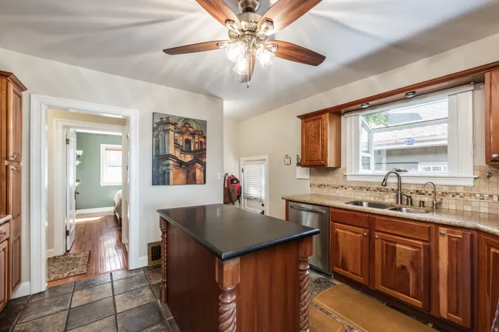 1465 S 1500 E, Salt Lake City, Utah 84105