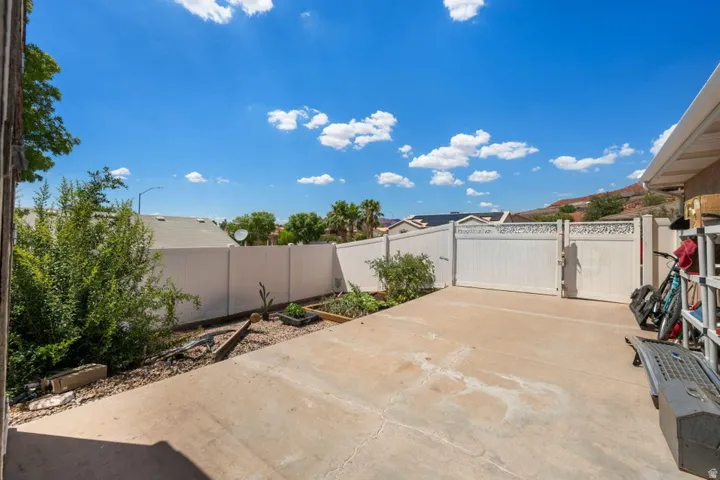1549 W 1550 N, St. George, Utah 84770