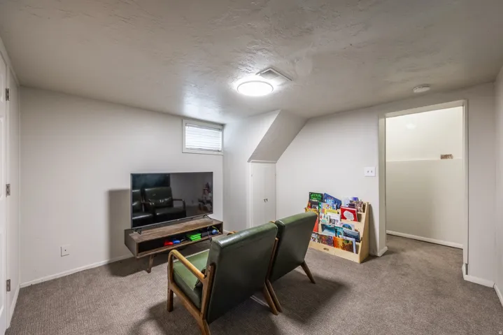 658 E Locust St, Sandy, Utah 84070