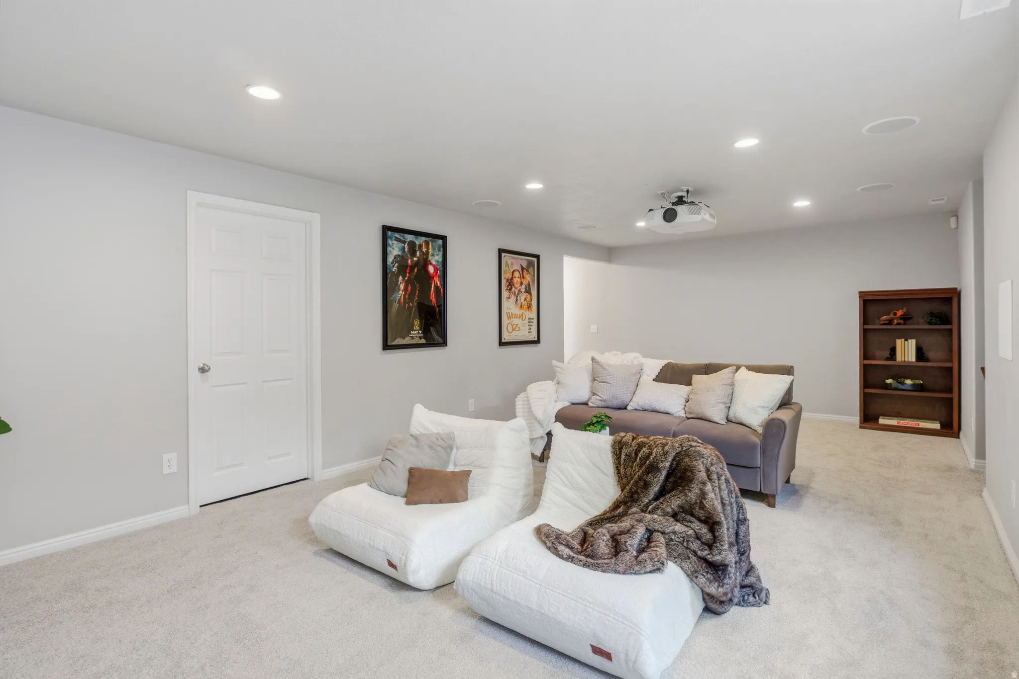 Movie room or game room, living rom